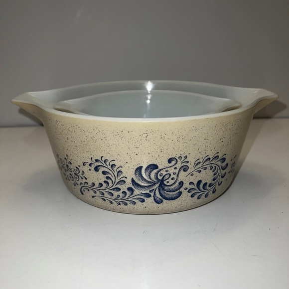 Pyrex Homestead Casserole Beige & Blue Set-2 No Lids - Picture 3 of 8